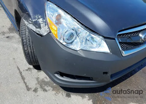 2010 Subaru Legacy 2.5I Premium из США, поврежденный, VIN 4S3BMBB65A3231888